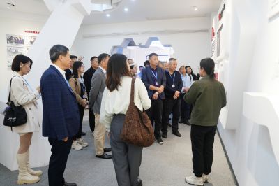 浙商总会大健康委员会2025年度工作会议暨走进昂利康活动在嵊州圆满举行